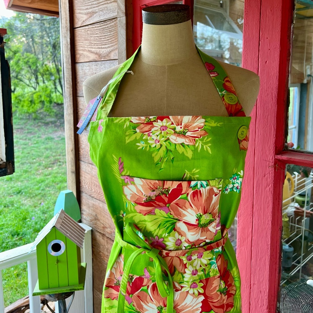 🌺Spring Blooms Chef Apron🌺 - Picture 8 of 9